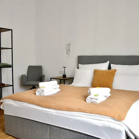 LaMiaCasa City-Grande Family-Business Groups Stuttgart